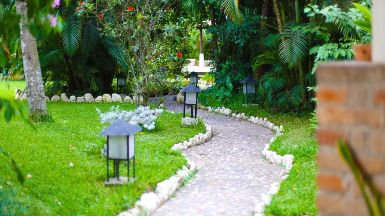 Hotel Ciudad Blanca Copan ภายนอก รูปภาพ